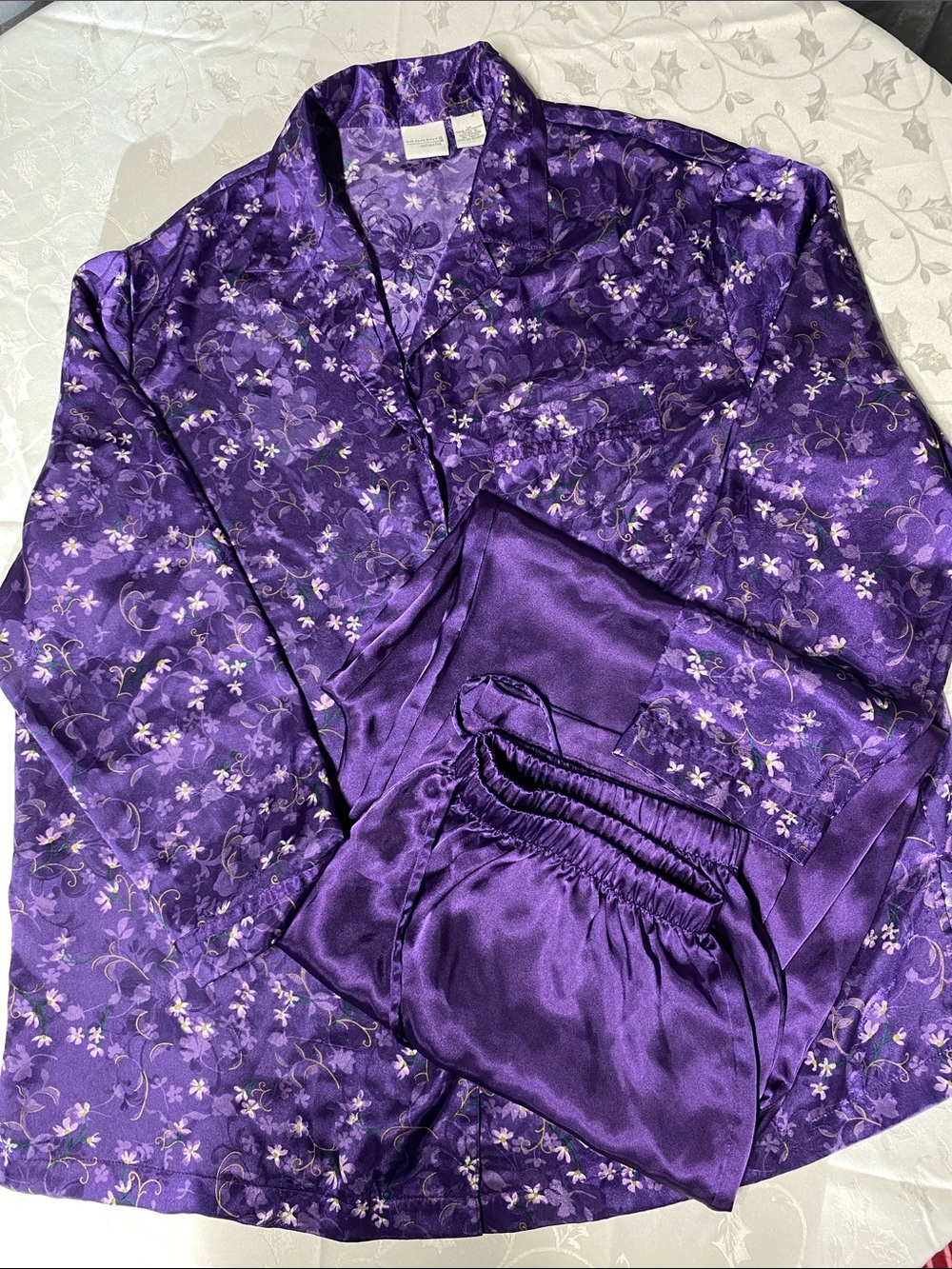 Vintage Satin Floral Pajama Set in Deep Purple
